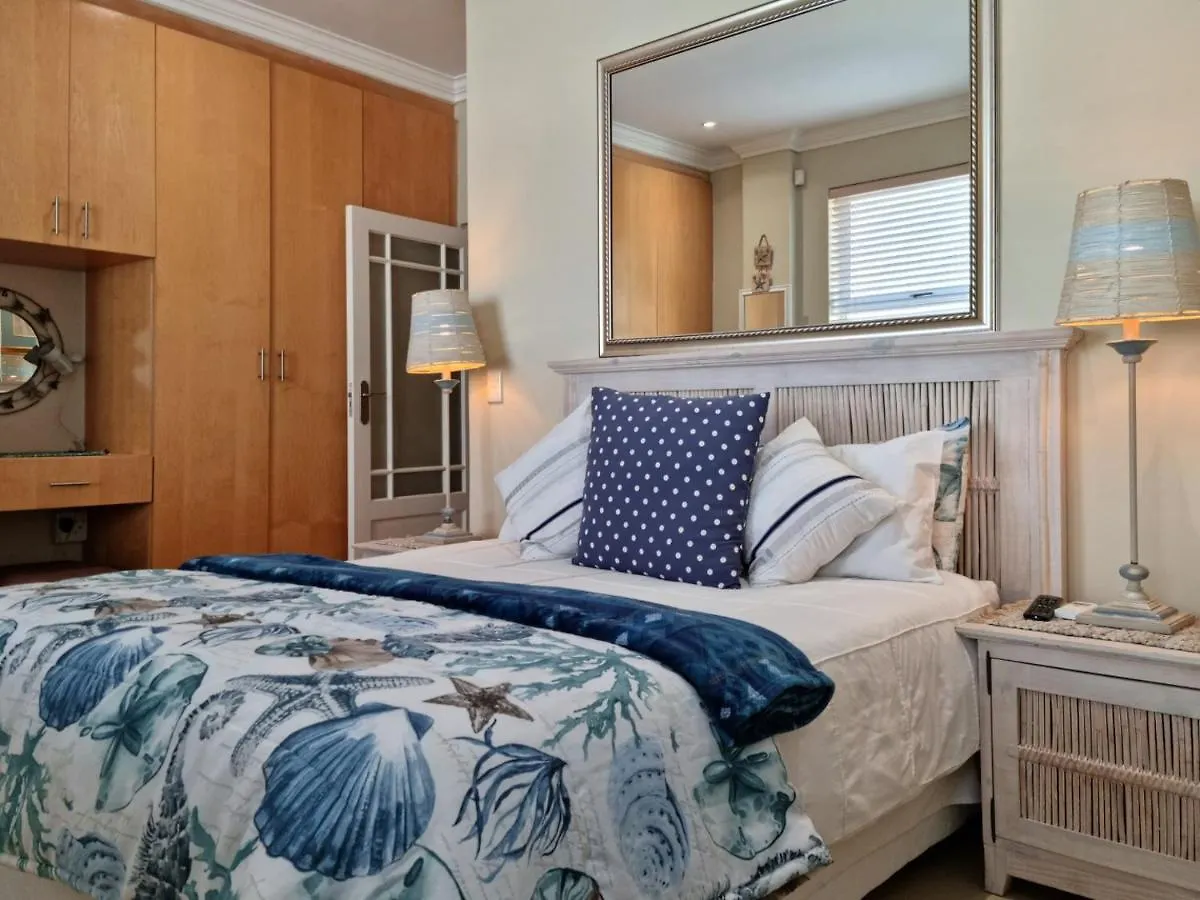 The View On Bikini Beach, Sleeps 4 Gordonʼs Bay Διαμέρισμα